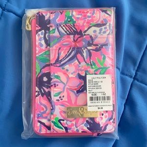 NWT Lilly Pulitzer GWP Card Holder- Isn’t She Lilly